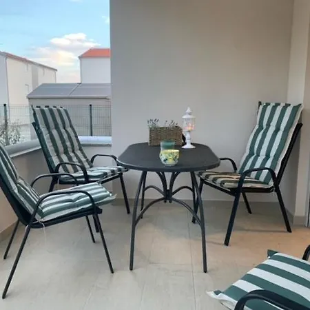 Turquoise Unit 2 Apartment